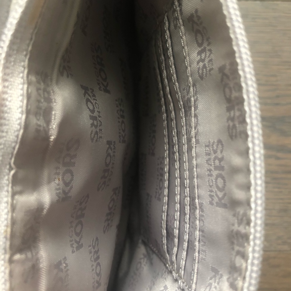 Michael Kors Crossbody in Gray & Rose Gold - Picture 5 of 6